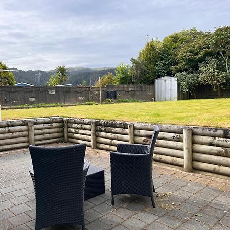 Hill View Abode Tawa Lägenhet Wellington Exteriör bild